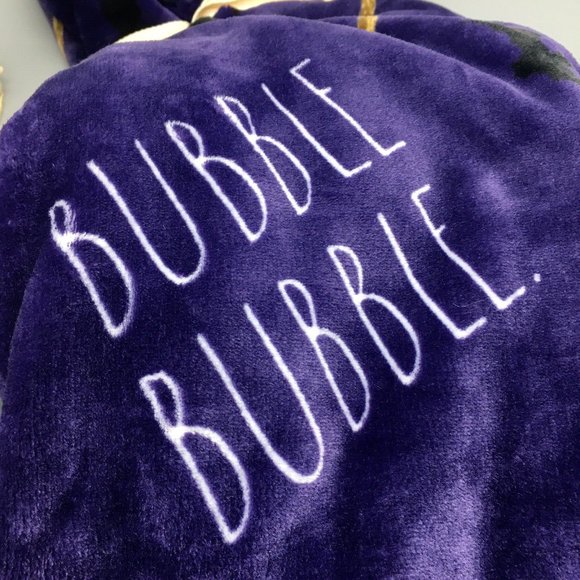 Rae Dunn Halloween BUBBLE BUBBLE TOIL & TROUBLE Throw Blanket Witch Cauldron Web - Picture 6 of 8